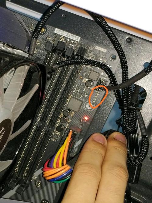 显卡上的电源灯关闭